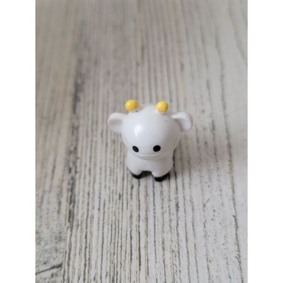 Mini cow Farm doll accessory toy figure animal - Picture 1 of 4